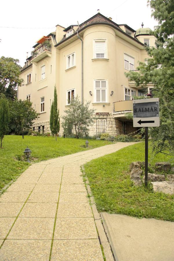 ブダペスト Kalmar Panzio Bed & Breakfast エクステリア 写真