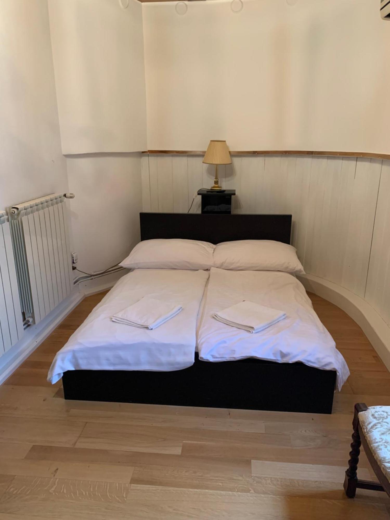 ブダペスト Kalmar Panzio Bed & Breakfast エクステリア 写真